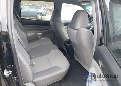 2015 Toyota Tacoma Base V6 из США, поврежденный, VIN 3TMLU4EN9FM178802